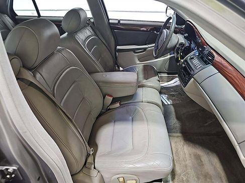 Used 2001 Cadillac De Ville image 5