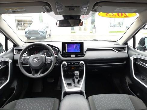 Used 2025 Toyota RAV4 XLE AWD/4WD image 21