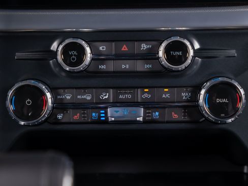 Used 2025 Ford F150 Lariat w/ Equipment Group 502A High AWD/4WD image 30