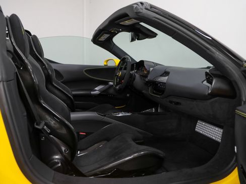 Used 2025 Ferrari SF90 Spider AWD/4WD image 33