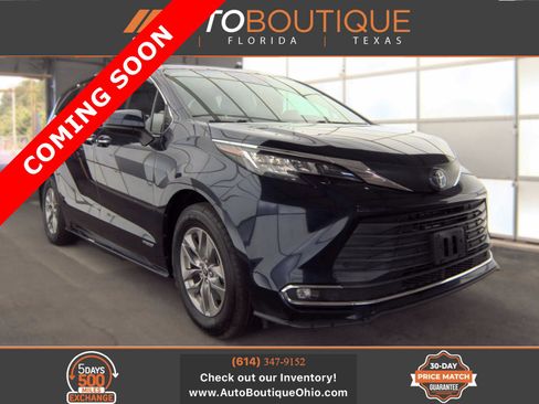 Used 2021 Toyota Sienna XLE w/ XLE Plus Package FWD image 1