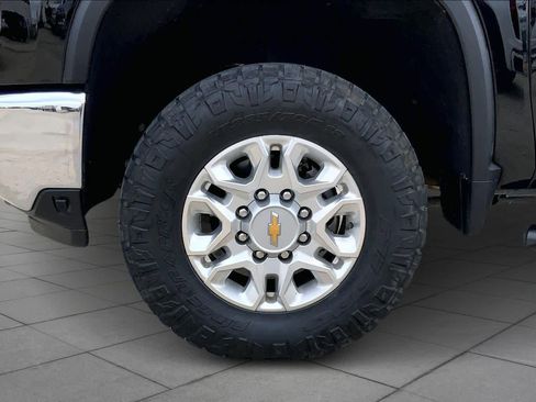 Used 2024 Chevrolet Silverado 3500 LTZ w/ LTZ Premium Package image 10