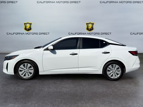 Used 2025 Nissan Sentra S FWD image 2