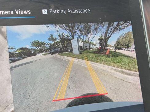 Used 2023 Mercedes-Benz C 300 Sedan image 13