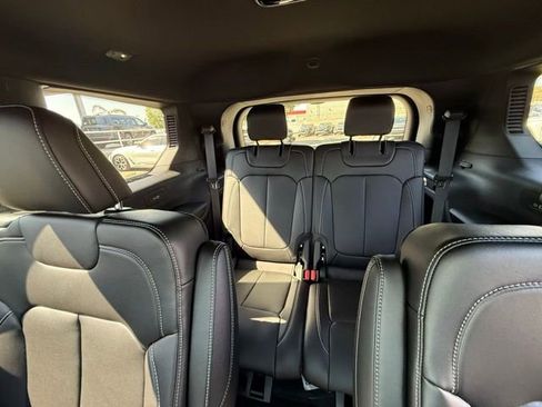 New 2025 Jeep Grand Cherokee L Limited w/ Trailer Tow Package image 21