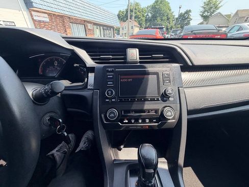 Used 2019 Honda Civic Sport image 4