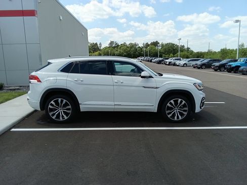 Used 2021 Volkswagen Atlas Cross Sport SEL Premium R-Line w/ Cross Sport MDO Package AWD/4WD image 2