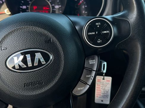 Used 2019 Kia Soul w/ Convenience Package FWD image 17