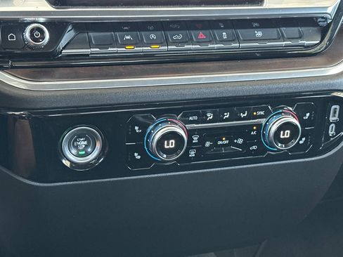 Used 2024 GMC Sierra 1500 SLT image 29