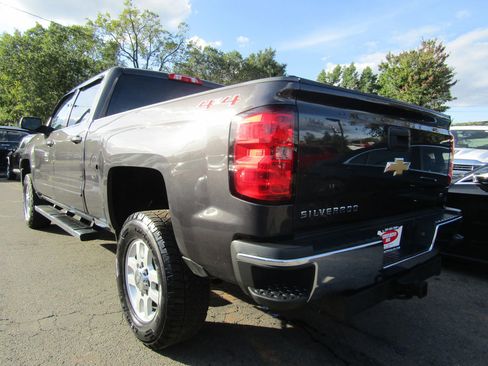 Used 2015 Chevrolet Silverado 2500 LT w/ LT Convenience Package image 5