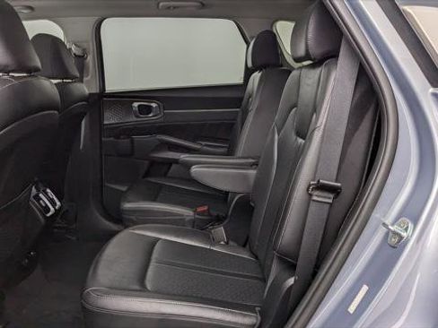Used 2022 Kia Sorento SX image 18