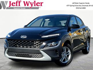 Used 2023 Hyundai Kona SE video 1