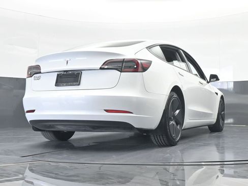 Used 2023 Tesla Model 3 Standard Range image 59