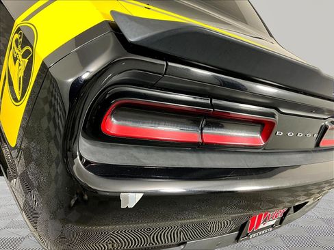 Used 2016 Dodge Challenger R/T Scat Pack RWD image 22