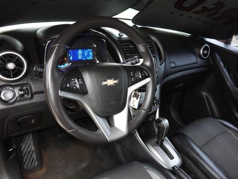 Used 2016 Chevrolet Trax LT w/ LT Convenience Package FWD image 17