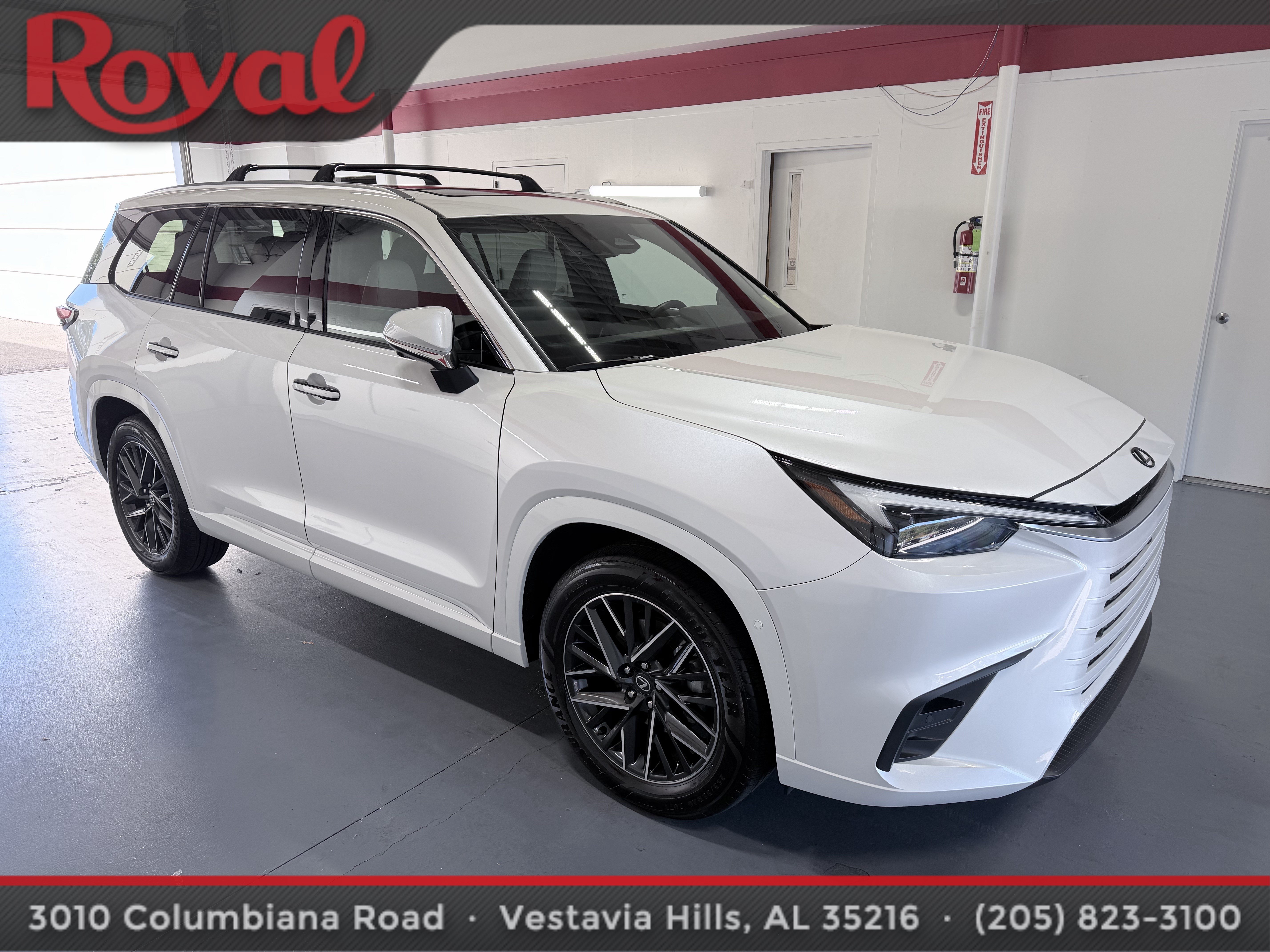 Used 2026 Lexus TX 350 AWD w/ Technology Package image 3