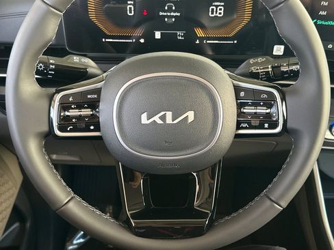 New 2026 Kia Carnival FWD image 20