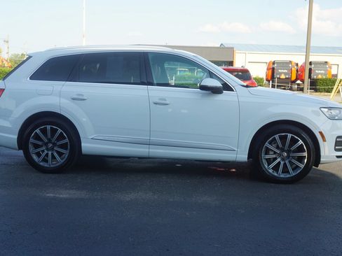 Used 2017 Audi Q7 3.0T Prestige AWD/4WD image 4