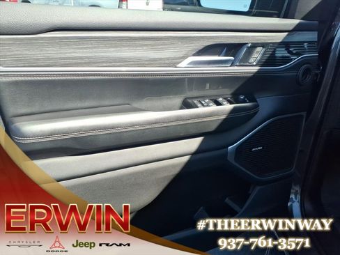 Used 2024 Jeep Wagoneer L Series II w/ Flexible Seating Group image 14