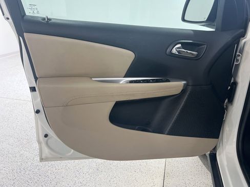 Used 2015 Dodge Journey American Value Package w/ Flexible Seating Group image 16