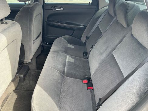 Used 2009 Chevrolet Impala LT FWD image 11