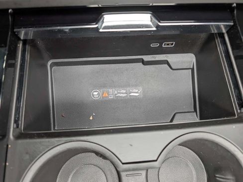 Certified 2025 GMC Yukon AT4 Ultimate AWD/4WD image 33