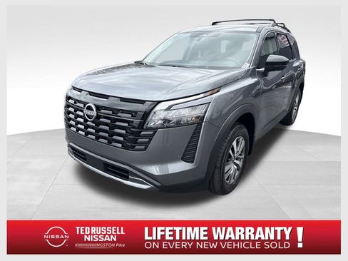 New 2026 Nissan Pathfinder SL image 1