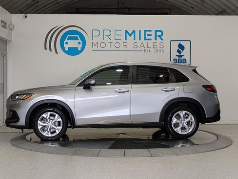 Used 2024 Honda HR-V LX image 2