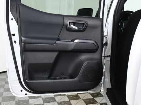 Used 2023 Toyota Tacoma TRD Sport image 29