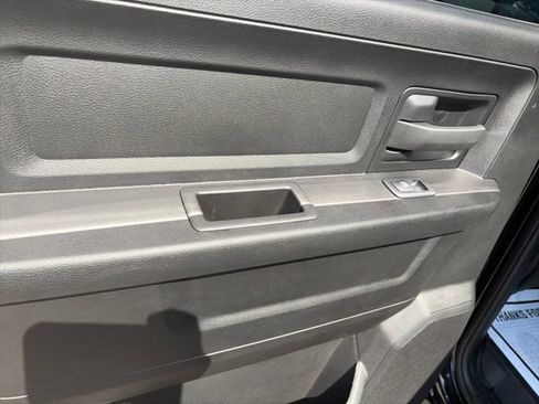 Used 2024 RAM 2500 Tradesman w/ Chrome Appearance Group AWD/4WD image 12