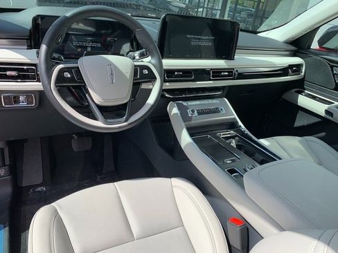 New 2026 Lincoln Aviator AWD w/ Jet Appearance Package image 25