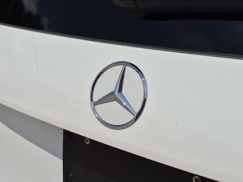 Used 2020 Mercedes-Benz GLB 250 4MATIC image 5