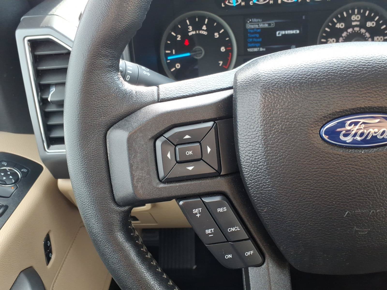 Used 2017 Ford F150 XLT w/ Equipment Group 302A Luxury AWD/4WD image 18