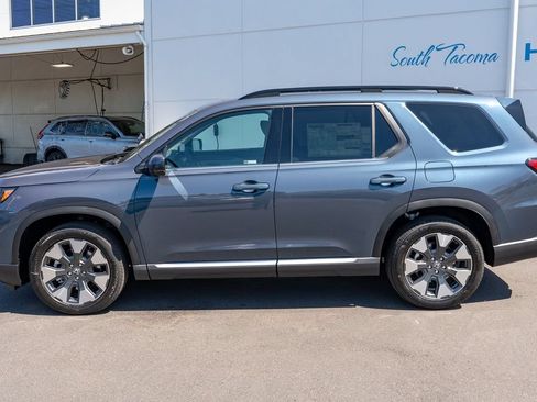 New 2026 Honda Pilot Touring image 9