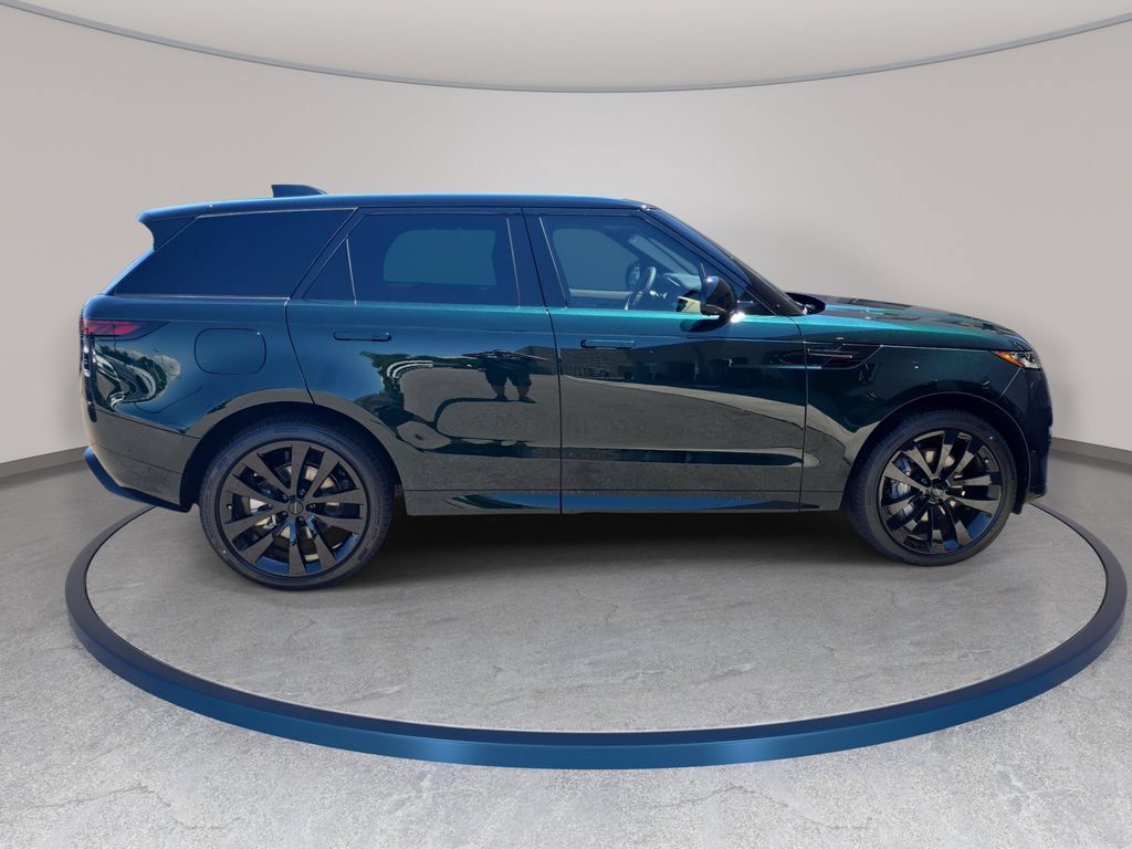 New 2026 Land Rover Range Rover Sport Dynamic SE AWD/4WD image 4