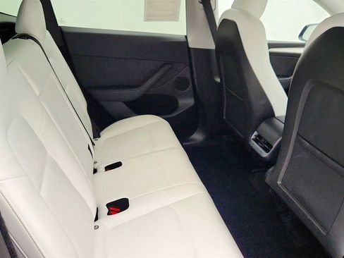 Used 2024 Tesla Model Y 2WD image 26