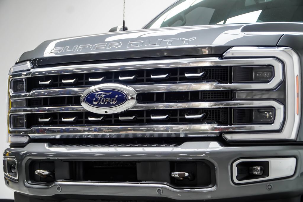 Used 2024 Ford F350 Platinum AWD/4WD image 2