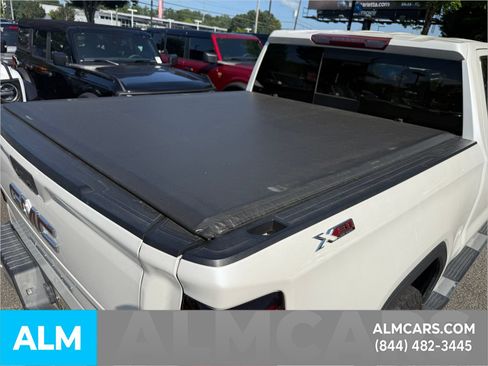 Used 2021 GMC Sierra 1500 SLT w/ SLT Premium Plus Package AWD/4WD image 10