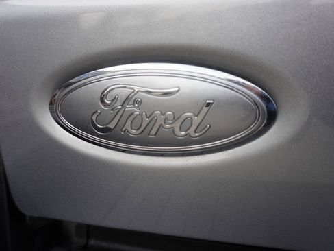 Certified 2024 Ford F250 Platinum image 35
