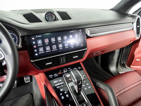 Certified 2023 Porsche Cayenne GTS AWD/4WD image 13