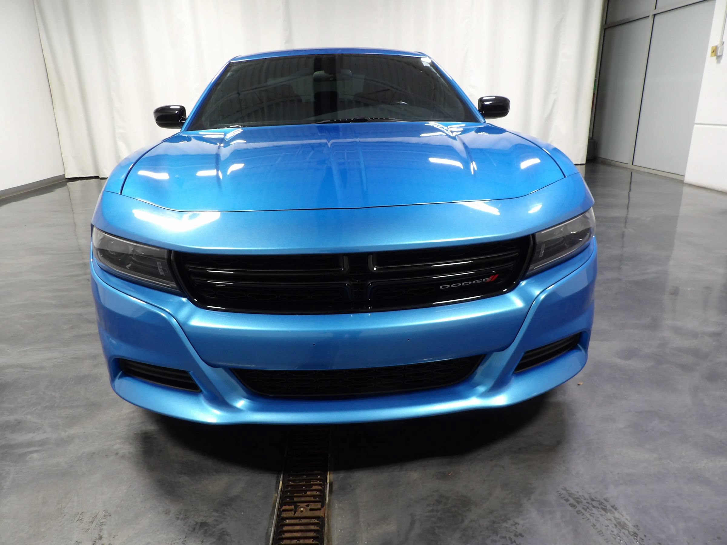 Used 2023 Dodge Charger SXT w/ Cold Weather Package RWD image 3