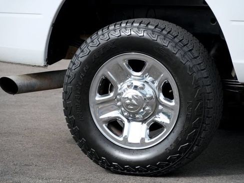 Used 2018 RAM 3500 Tradesman w/ Chrome Appearance Group AWD/4WD image 18