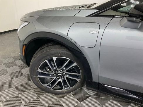 New 2026 Cadillac Optiq Sport 1 w/ LPO, Floor Liner Package AWD/4WD image 31