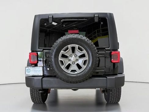Used 2018 Jeep Wrangler Unlimited Rubicon w/ Connectivity Group AWD/4WD image 19