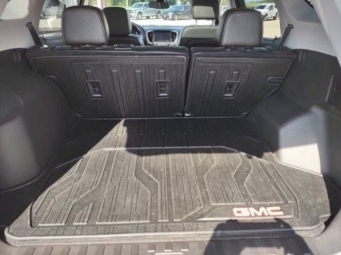 Used 2024 GMC Terrain SLT w/ Elevation Edition FWD image 22