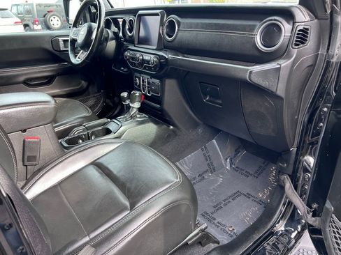 Used 2023 Jeep Wrangler Sahara w/ Cold Weather Group image 27