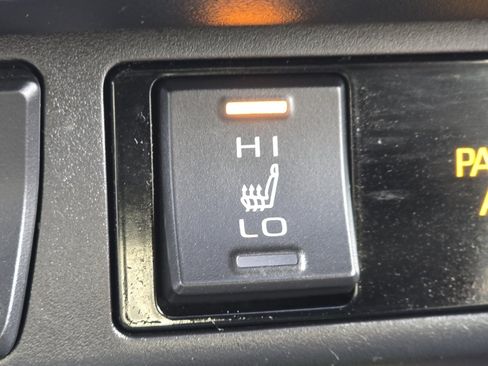 Used 2022 Toyota RAV4 XSE image 7