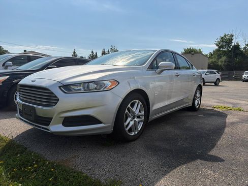 Used 2013 Ford Fusion SE FWD image 5