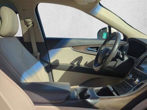 Used 2017 Lincoln MKX Reserve w/ Cargo Utility Package image 22