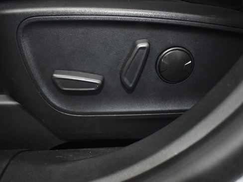 Used 2024 Ford Escape Platinum image 8